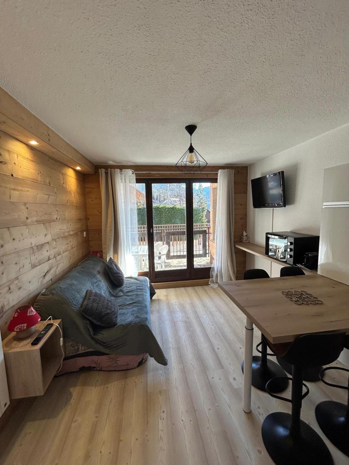 Chaleureux Appartement Moderne Briançon Exterior foto